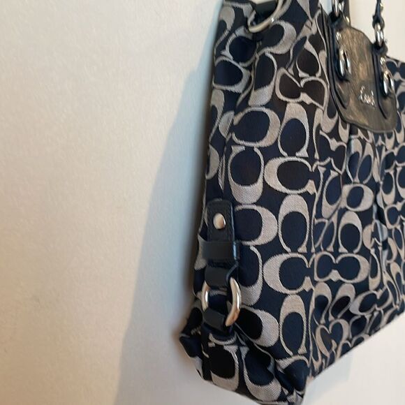 Coach Ashley Signature Carryall Black and Tan F15510 - Picture 5 of 9